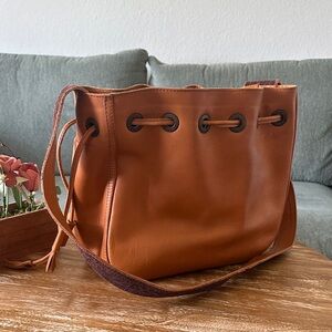 Elegant Leather Shoulder Bag